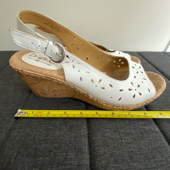 B.O.C. White Flower Cut Out Leather Cork Casual Summer Sandal- Sz-9 - Picture 13 of 16